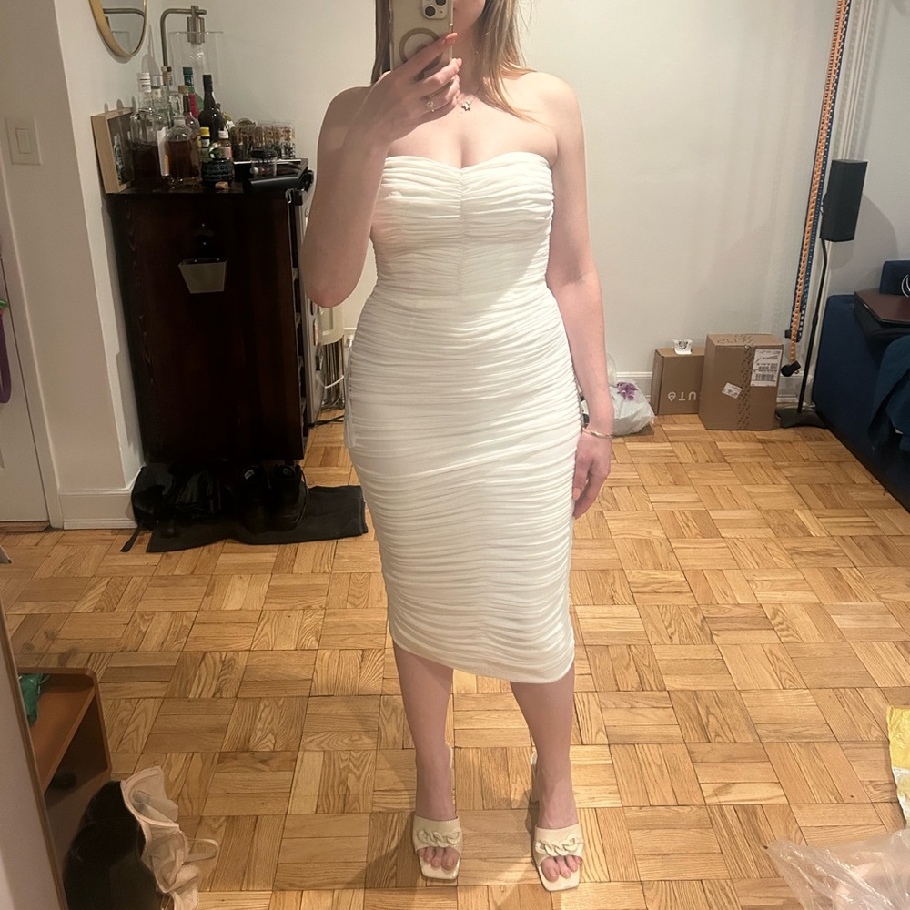 Dress The Population Heather Strapless Sweetheart Ruched Fitted Midi Dress
